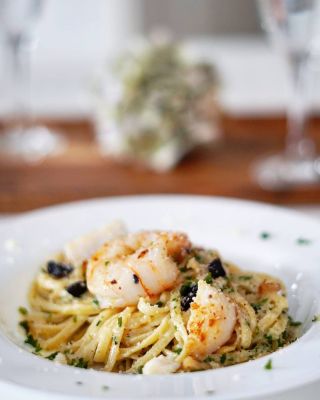 Už víte, co budete dnes vařit? 🖤 #jakubskemusle #krevety #aglioolio #cernycesnek 😋😋😋😋 www.garlio.cz (link v biu) #obed...